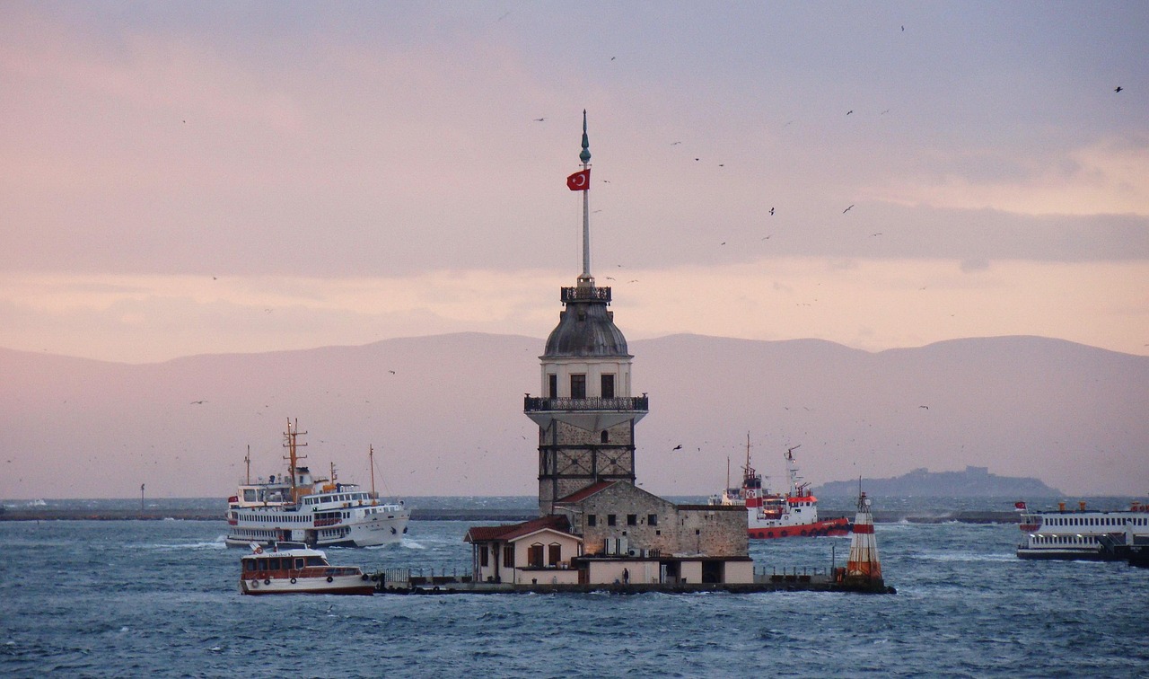 turkey, bosphorus, strait, istanbul, bridge, channel, vessel, black sea, clouds, sea, water, canal, nature, ship, la turquie, le dé troit du bosphore, pont, dé troit, le navire, la mer noire, les nuages, la mer, l'eau, boat, the pilot, pilot, bateau-pilote, piloto de barco, blue mosque